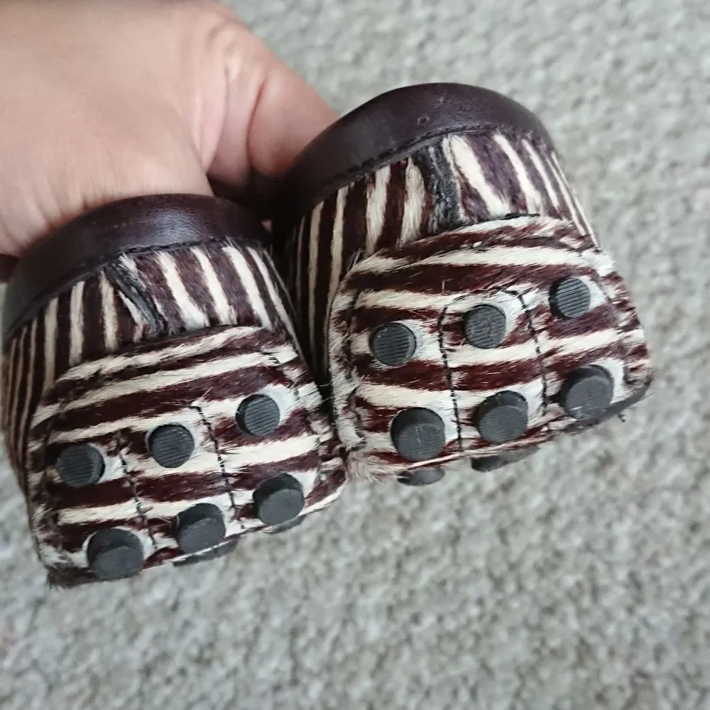 Tory Burch Brown Zebra Print Loafers size 7